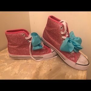 🌸 JoJo Siwa high top 🌸